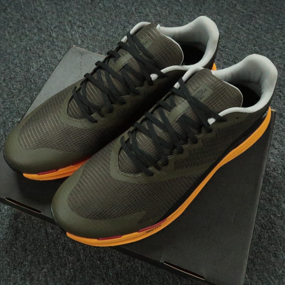 The North Face Shoes Mens 12 Taupe Green Black Vectiv Levitum Trail Running